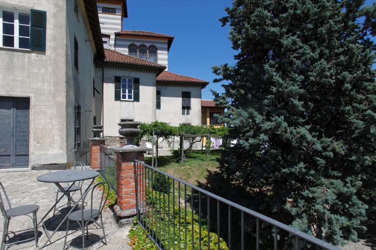 Castello Di Grillano Guest House Ovada Buitenkant foto