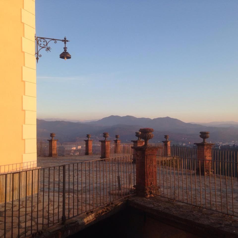 Castello Di Grillano Guest House Ovada Buitenkant foto